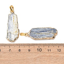 ナチュラルキヤナイトの大きなペンダント  真鍮製のベゼル付きナゲットチャーム  ゴールドカラー  32~66x10~18x2.5~5mm  穴：6x3.5mm&nbsp;GG-CBA0251-02G