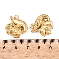 秋の304ステンレススチール製ペンダント  松ぼっくりのチャームをつけたリス  14KGP本金メッキ  20.5x20x9mm  穴：2mm&nbsp;STAS-L022-582G