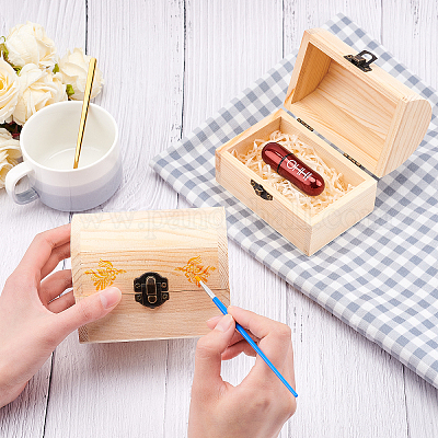 アーチ型の長方形の未完成の木箱 ヒンジ付きのふたとフロント