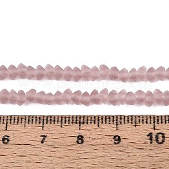 曇った透明ガラスビーズ連売り  三角形  淡いバイオレットレッド  3~3.5x4~4.5x4~4.5mm  穴：0.8mm  約121~131個/連  14.37~15.35インチ（36.5~39cm）&nbsp;LS-GLAA-N016-4mm-25