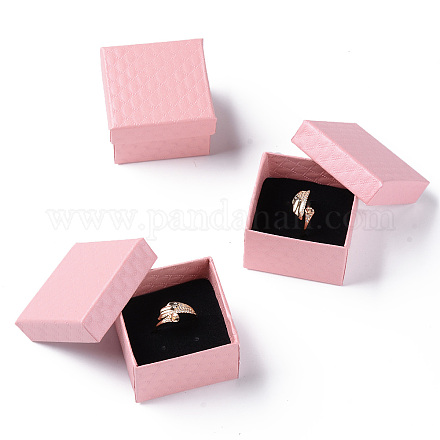 正方形の厚紙リングボックス  内部のスポンジ  ピンク  2x2x1-3/8インチ（5x5x3.5cm）&nbsp;LS-CBOX-S020-02-1