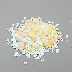 玉虫色のオーナメントアクセサリー  レーザー プラスチック スパンコール/スパンコール ビーズ  中央掘削  ディスク/フラットラウンド  シャンパンイエロー  4x0.1mm  穴：1mm  約3000個/袋&nbsp;KY-WH0036-52H