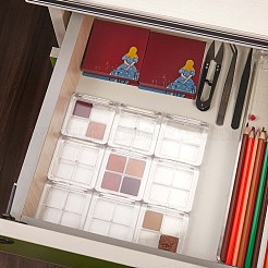 9個の透明な空のアイシャドウパレット  4グリッド  化粧品容器用アイシャドウリップスティックオーガナイザーパン  透明  6x6x1.1cm&nbsp;JX089A