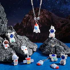 宇宙をテーマにした不透明樹脂ペンダント20個、10つのスタイル  プラチナトーンの鉄ループ付き  宇宙飛行士とロケット  ミックスカラー  23~40x16.5~30x6.5~12mm  穴：2mm  2個/スタイル&nbsp;FIND-PH0006-16