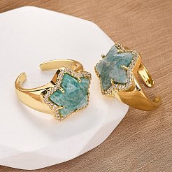 スター天然アマゾナイトキュービックジルコニアカフリング  女性のための真鍮の調節可能なリング  ゴールドカラー  17.5x18.5mm&nbsp;RJEW-M076-02G-07