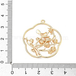 真鍮チャーム  カササギのチャームが付いた花  18KGP本金メッキ  33.5x30.5x3mm  穴：1.6mm&nbsp;KK-D263-01G-02