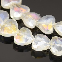 多面カットハート電気メッキABカラーメッキガラスビーズ連売り  ゴーストホワイト  16.5x19.5x9mm  穴：1mm  約40個/連  24.4インチ&nbsp;EGLA-P010-AB01