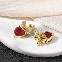 真鍮製マイクロパヴェキュービックジルコニアスタッドピアス（女性用）  ちょう結び＆ハート  ガラスと  長持ちメッキ  ラックめっき  鉛フリー＆カドミウムフリー  ゴールドカラー  ミックスカラー  22.5x13mm&nbsp;KK-CBA760A-05G