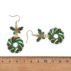 304ステンレススチールガラスダングルイヤリング  クリスマスリース  女性のための合金エナメルダングルピアス  グリーン  57x24mm&nbsp;EJEW-MZ00805