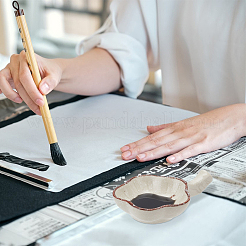 2個 2スタイル 梅の花型 陶器 インク皿  ハンドル付きインクプレート  中国の書道の絵筆置きホルダー  ミックスカラー  114.5x75x24.5mm  内径：64.5x69mm  1個/スタイル&nbsp;OFST-PH0001-05A