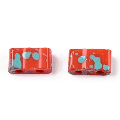 2穴不透明ガラスシードビーズ  アンティークスタイル  長方形  レッドオレンジ  4.5~5.5x2~2.5x2mm  穴：0.5~0.8mm&nbsp;SEED-N004-002-A07