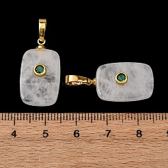 天然石クオーツクリスタルペンダント  真鍮製のマイクロパヴェキュービックジルコニア金具が付いた、ロッククリスタルの長方形チャーム  ゴールドカラー  25x13x5mm  穴：7x4mm&nbsp;G-P628-01G-10