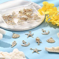 25スタイルの合金クリスタルラインストーンペンダント5個。  ラックめっき  カドミウムフリー＆ニッケルフリー＆鉛フリー  海をテーマにしたミックスシェイプ  ゴールドカラー  14.5~19.5x7.5~15x1.5~6.5mm  穴：1.6~2mm  5個/スタイル&nbsp;FIND-FS0004-14