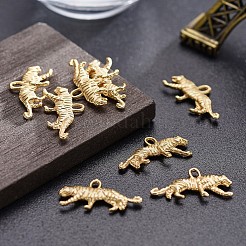 合金のチベット風チャーム  虎  鉛フリー＆ニッケルフリー＆カドミウムフリー  18KGP本金メッキ  マットゴールドカラー  11x22x2.5mm  穴：1.5mm&nbsp;TIBEP-T002-09MG-NR