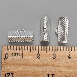アイアン製カシメリボン止めエンドパーツ  銀色のメッキ  約8mm長  16 mm幅  穴：1mm&nbsp;X-E183-S