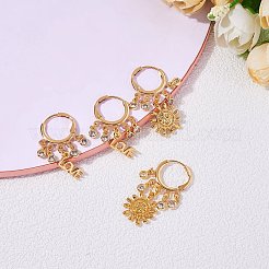 ワードラブブラスダングルハギーフープピアス  女性用クリアキュービックジルコニアドロップシャンデリアピアス  ゴールドカラー  35mm  ピン：0.8mm&nbsp;EJEW-SW00001-03