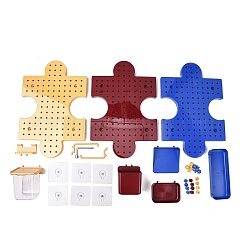 プラスチックと鉄製の赤、黄、青のパズル型プラスチック製ペグボード壁掛け収納ラック  DIYモジュール式穴あきディスプレイボード  ミックスカラー  362x240x16mm&nbsp;PL-CBAF21C-01