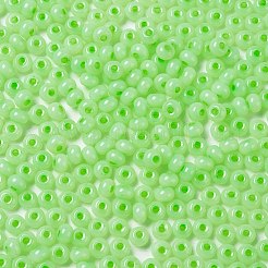 模造翡翠 3/0個 ガラスシードビーズ  光沢  染め  ラウンド  淡緑色  5.5x3.5mm  穴：1.5mm&nbsp;SEED-Z001-A-A14
