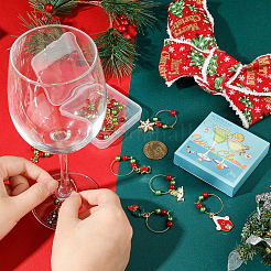 クリスマステーマ合金エナメルワイングラスチャーム14個。  真鍮のパーツとパール加工されたガラスビーズ付き  ベル/スノーフレーク/サンタクロース  ゴールドカラー  35~57mm  1個/スタイル&nbsp;AJEW-SC0002-05