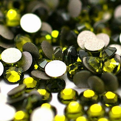 フラットバックガラスラインストーン  グレードA  バックメッキ  多面カット  半円  かんらん石  3.8~4mm  約1440個/袋&nbsp;RGLA-C002-SS16-228-1