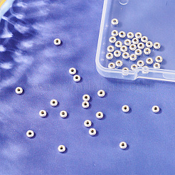 925スターリングシルバースペーサービーズ  ロンデル  銀  4x2mm  穴：1mm  25pc&nbsp;STER-TA0001-40A