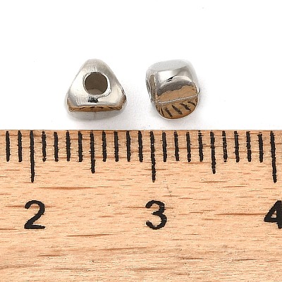 CCBプラスチックビーズ  三角形  プラチナ  4x5x4.5mm  穴：1.8mm&nbsp;CCB-H001-03P-1
