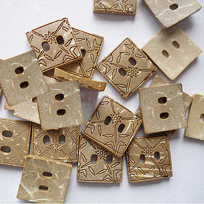 Square Carved 2-hole Basic Sewing Button&nbsp;NNA0Z0U-1