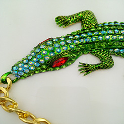 Halloween Crocodile Zinc Alloy Olivine Rhinestone Bib Necklaces for Women&nbsp;FS-WGFFF11-01