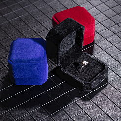 Square Velvet Ring Boxes&nbsp;VBOX-BC0001-01