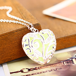 Alloy Heart Cage Pendant Necklace with Synthetic Luminaries Stone&nbsp;LUMI-PW0001-048S-D