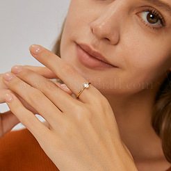 Simple Style Brass Cubic Zirconia Finger Rings for Women&nbsp;FS-WGDD3D9-01