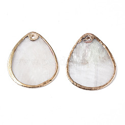 Natural Capiz Shell Pendants&nbsp;SSHEL-N034-84A-01