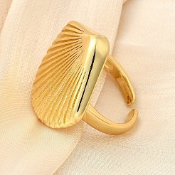 Shell Shape Brass Cuff Rings for Women&nbsp;RJEW-Z085-02G