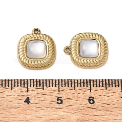 Natural Freshwater Shell Pendants&nbsp;SA-CBA11D7-28A-G