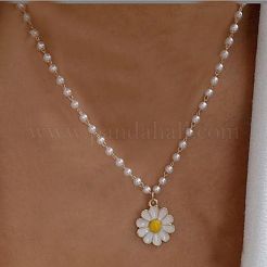 Alloy Enamel White Flower Pendant Plastic Imitation Pearl Bead Chain Necklaces for Women&nbsp;FS-WG23DA9-01