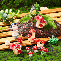 AHADEMAKER 124Pcs 7 Style Mini Resin Figurines&nbsp;DJEW-GA0001-33
