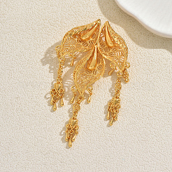 Alloy Leaf Brooch Pin with Tassel for Women&nbsp;MA1397