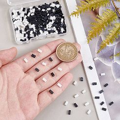 300Pcs 2 Colors 2-Hole Opaque Glass Seed Beads&nbsp;SEED-AR0001-31