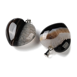 Dyed & Heated Natural Crystal Core Agate Pendants&nbsp;GG-CBACB71-04P-06