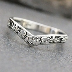 Hollow Out V-Shaped Heart Pattern Brass Finger Rings&nbsp;FS-WGACF43-02