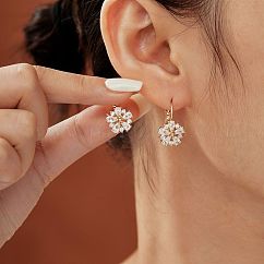 Elegant Vintage Flower Brass Hoop Earrings, with Cubic Zirconia, Golden, White, 21x12mm