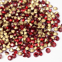 Back Plated Grade A Diamond Glass Pointed Rhinestone&nbsp;RGLA-SS6-M