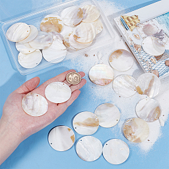 30Pcs Flat Round Natural Freshwater Shell Pendants&nbsp;SHEL-BC0001-044