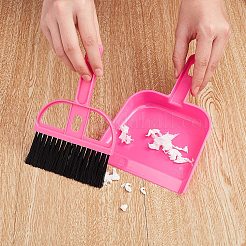 Plastic Small Animal Triangle Toilet Trainer Corner&nbsp;AJEW-GA0001-34A